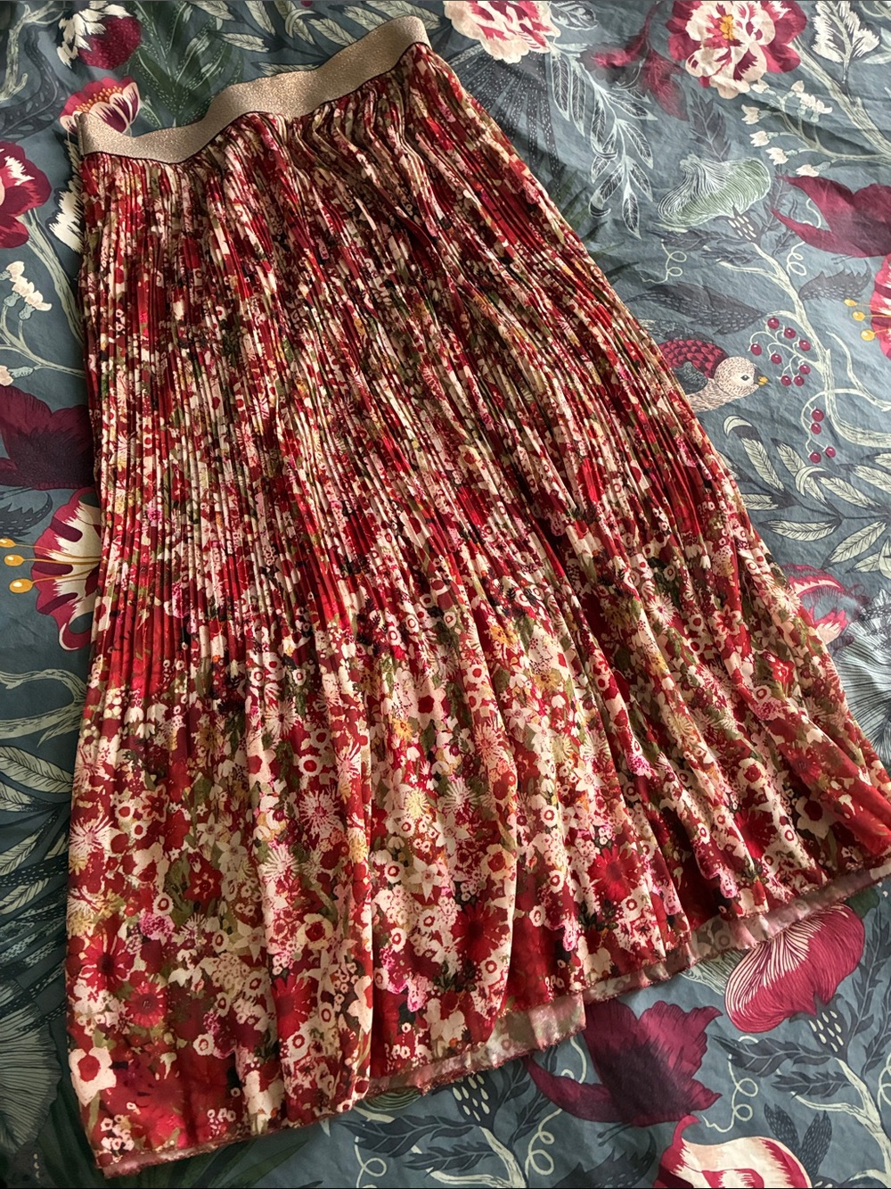 Red Floral Pleated Midi Skirt with Elastic Waistband
